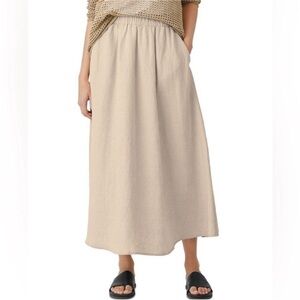 NWT Eileen Fisher Organic Linen
Gathered Pull-On Skirt